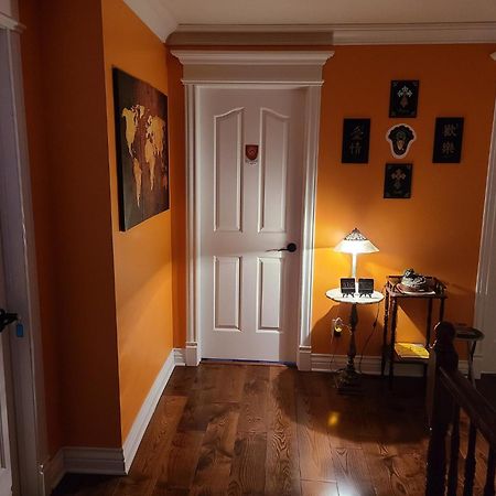 Gite Le Tresor Cache Bed & Breakfast Chelsea Exterior photo